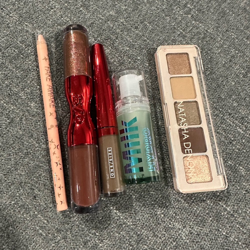 Makeup bundle